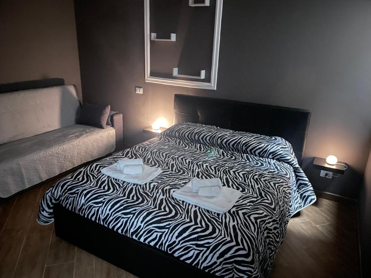 B&B Miramare Suite Borgo 塔兰托 外观 照片