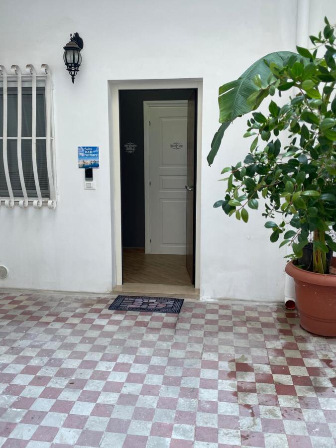 B&B Miramare Suite Borgo 塔兰托 外观 照片