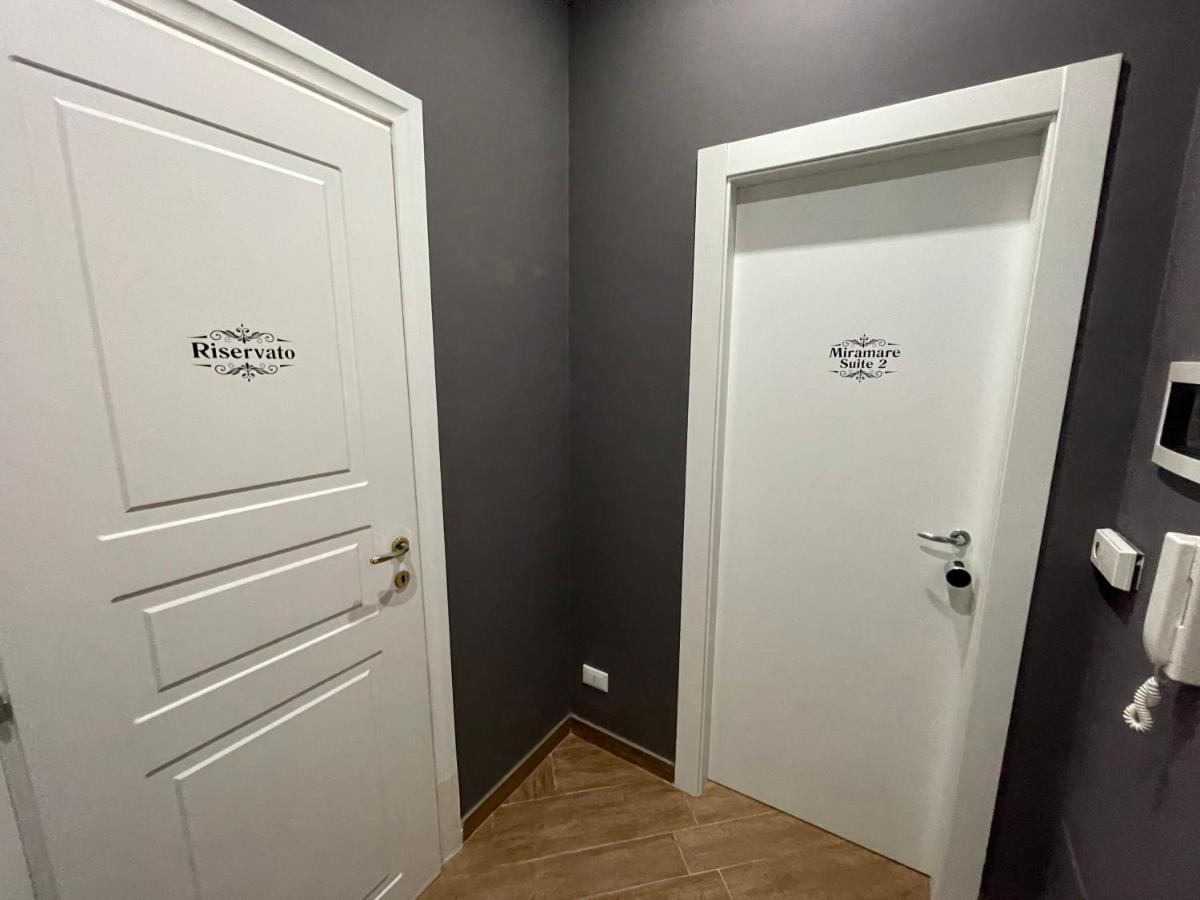 B&B Miramare Suite Borgo 塔兰托 外观 照片